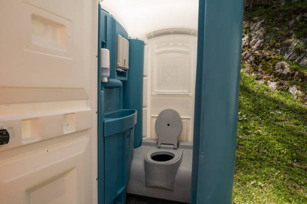 Portable Toilet Options We Offer in Ara, AL