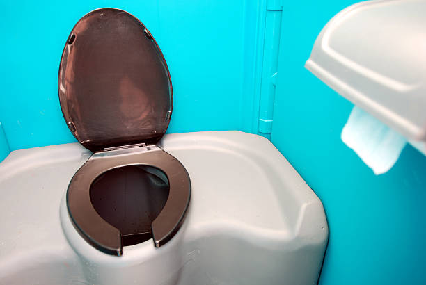 Best Portable restroom trailer rental  in Ara, AL
